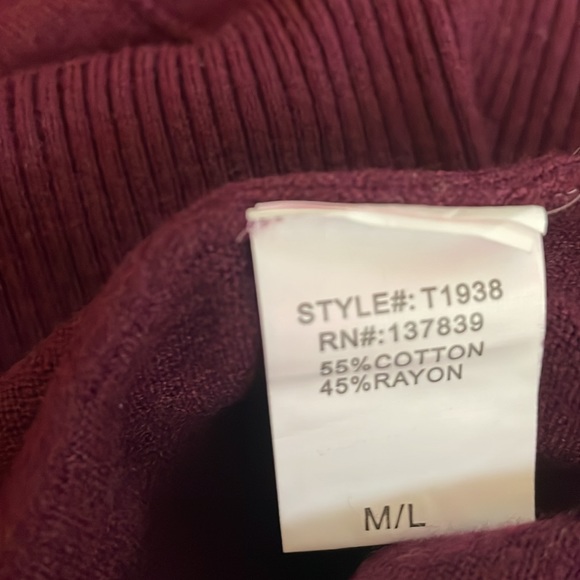 Dreamers, Burgundy Sweater, size M/L - Picture 4 of 6